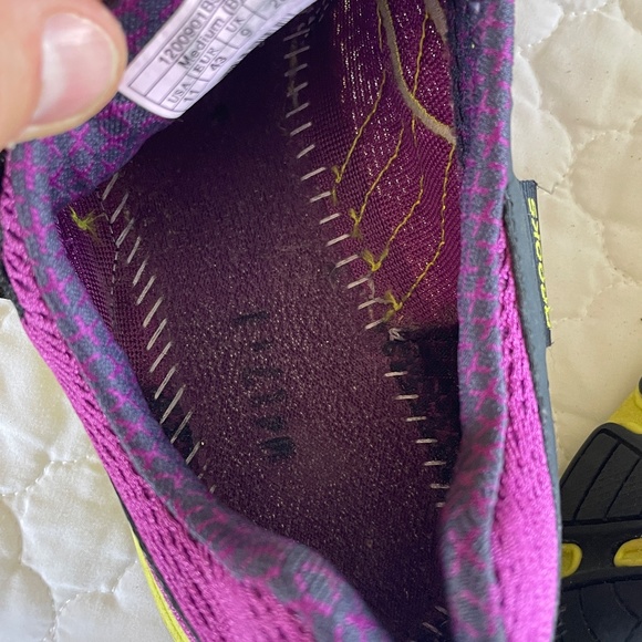 Brooks Green Silence Running Shoes Women's Size 11 - Picture 8 of 10